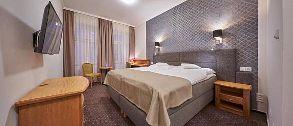 SUPERIOR Double or Twin Room for 1 or 2 person